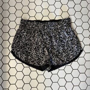 Lululemon Choose A Side Short 3 Black Chirasu Reversible Size 6